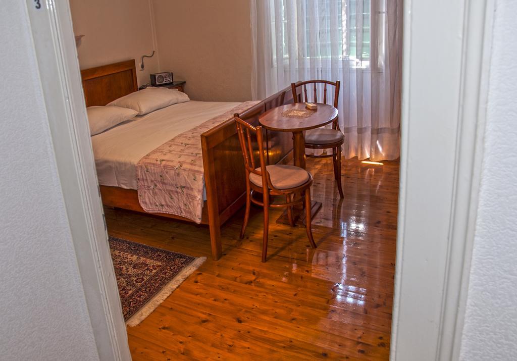 Marina Rooms Komiža Kamer foto
