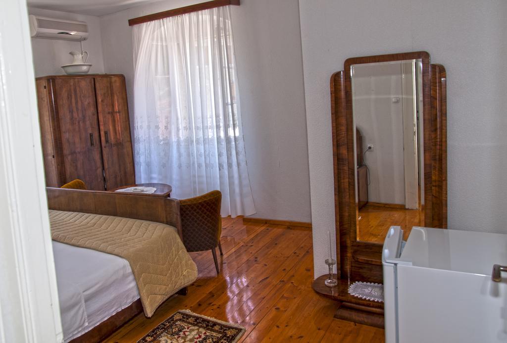 Marina Rooms Komiža Kamer foto